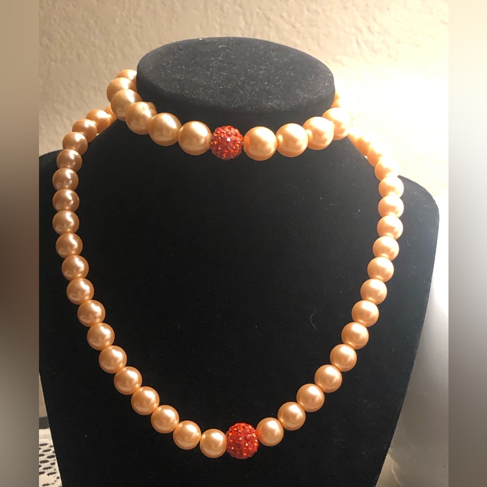 Elegant Peach/Gold Orange Pearl Necklace and Bracelet Set